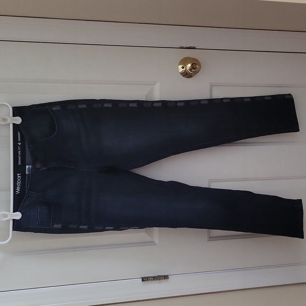 NWOT Westport Signature Fit Skinny Jeans, Size 4